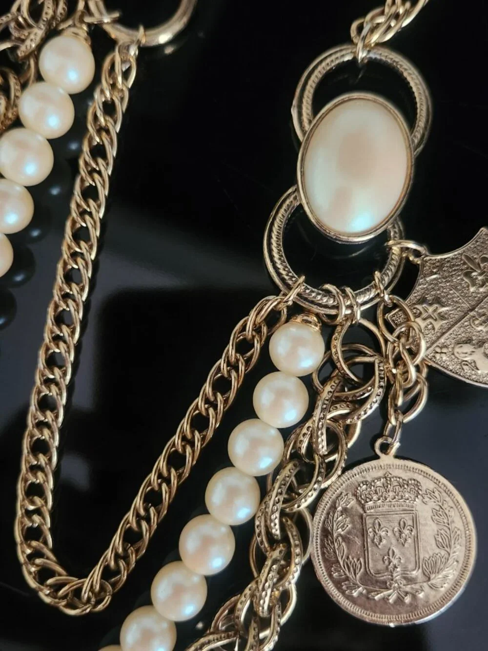 N/A gold may exudes